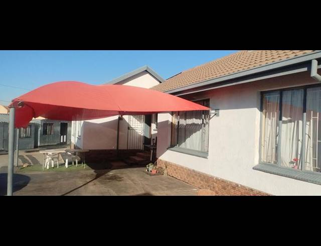 4 BEDROOM HOUSE FOR SALE IN SOSHANGUVE DD